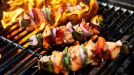 Plus besoin d'attendre vos grillades des heures avec ce barbecue LIDL surpuissant