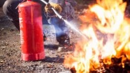 Ces objets très fréquents dans un jardin peuvent causer un incendie en quelques minutes