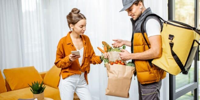 Leclerc, Auchan, Carrefour: qui est le moins cher pour livrer vos courses à domicile ?