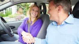Permis de conduire : ces astuces peu connues pour faire baisser son prix en 2025