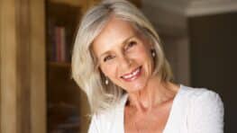 Voici l'astuce miracle pour avoir des lèvres pulpeuses après 50 ans