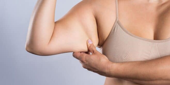 Ces exercices pour venir à bout des bras chauve-souris après 50 ans