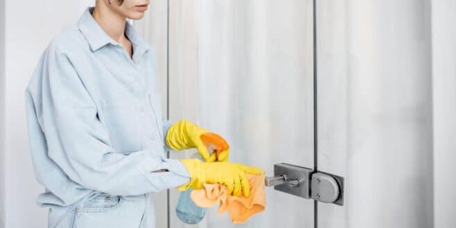 Cette méthode de génie pour désinfecter toutes les poignées de porte