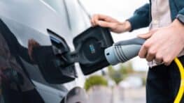 Voitures électriques : un nouveau bonus écologique encore plus élevé pour tous les Français