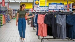 4 pantalons LIDL trop cool à porter cet été qui coûtent moins de 8 euros