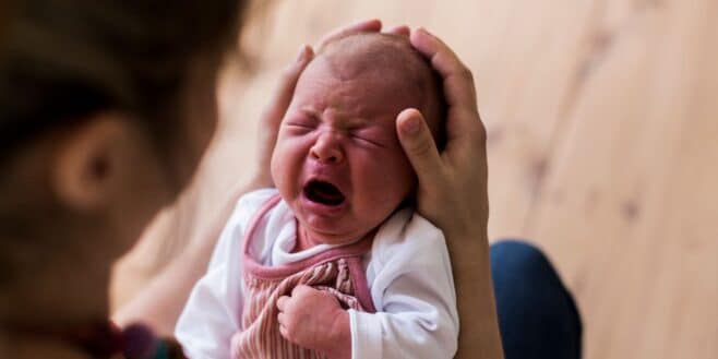 Ces astuces toutes simples pour calmer un bébé qui pleure rapidement