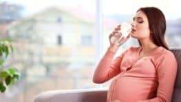 Ces risques pour votre bébé si vous buvez l'eau du robinet enceinte