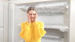 Dégivrer facilement son congélateur : l’erreur que tout le monde fait et qui peut l’abîmer à long terme