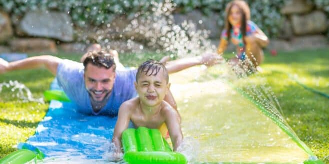 La tente balançoire LIDL qui transforme le jardin en parc privé