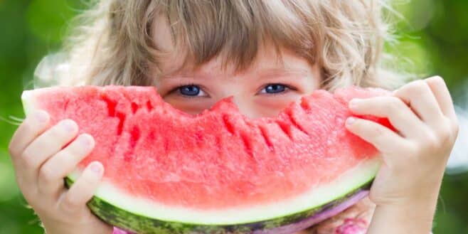 Très apprécié en été, la pastèque cache un effet secondaire très gênant selon les nutritionnistes