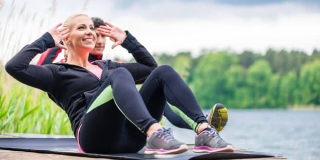 Ces entraînements courts pour les personnes pressées font gagner force et énergie