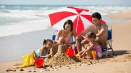 Ces pratiques courantes sur la plage sont totalement interdites et peuvent vous coûter une lourde amende