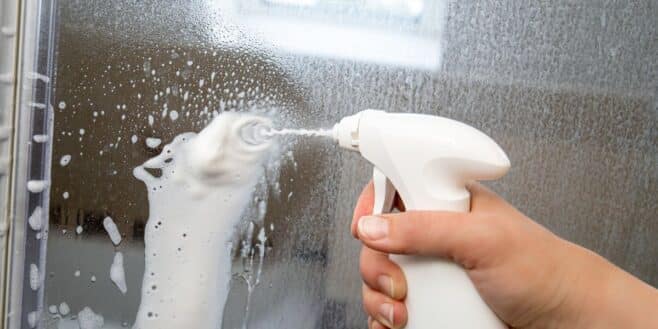 Ces produits sans danger pour votre santé pour lutter contre le calcaire de la salle de bain