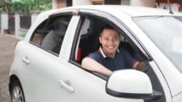 Cette technique inattendue et folle d'un automobiliste pour éviter les amendes