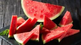 L'astuce très efficace pour conserver la pastèque coupée plus longtemps et éviter le gaspillage
