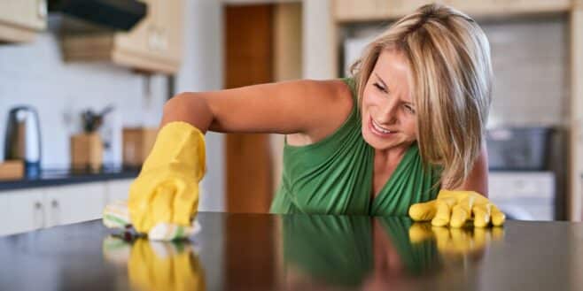 Les experts valident cet ingrédient que vous avez déjà chez vous pour nettoyer toutes les tâches dans la cuisine