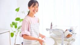 Cette astuce japonaise garde votre cuisine bien rangée et votre vaisselle ordonnée