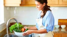 Fini les pesticides sur les fruits et légumes avec cette technique simple et naturelle