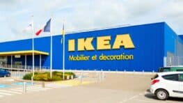 IKEA frappe fort avec ce cadre de lit malin et pratique pour le rangement
