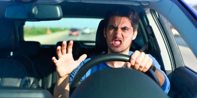 Il écope de 750€ d'amende après avoir démarré au feu vert à cause de ce détail du Code de la route