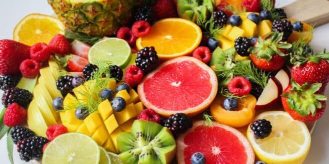 « Je le mange tous les jours » : ce fruit de saison protège le cœur et améliore le microbiote