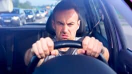 Permis de conduire : si vous prêtez votre véhicule à une personne sans permis, vous risquez gros