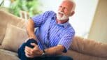 Seniors : l’activité douce et efficace pour rester en forme malgré les problèmes de genoux après 60 ans