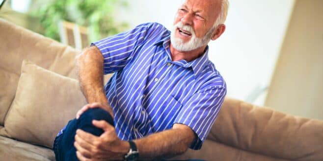 Seniors : l’activité douce et efficace pour rester en forme malgré les problèmes de genoux après 60 ans