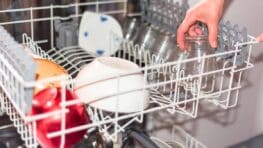 CAF : les allocataires peuvent bénéficier d'une aide pour l'achat d'un lave-vaisselle