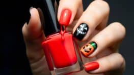 Ces manucures effrayantes sont faciles à faire pour Halloween 2025