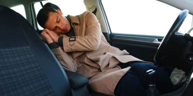 Ces risques méconnus et dangereux si vous dormez dans votre voiture