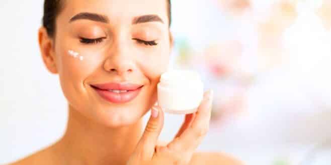 Cette astuce pour fabriquer une crème visage à l'aloe vera pour votre visage