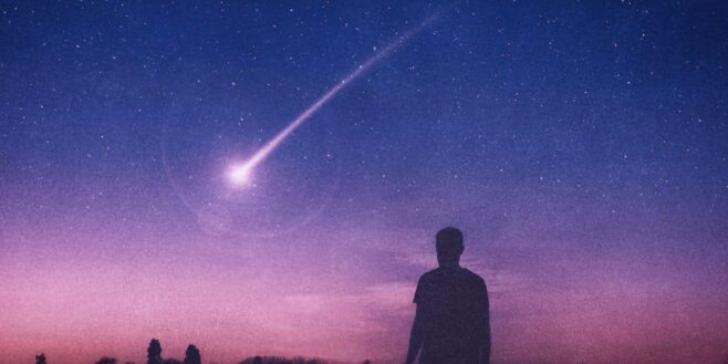 Cette comète fait quelque chose d'extraordinaire dans le système solaire