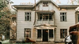 Des locataires menacés d'expulsion à cause de leur "maison de l'horreur" pour Halloween