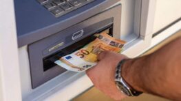 Distributeurs de billets : ne vous rendez plus dans un DAB, une nouvelle méthode existe pour retirer de l'argent