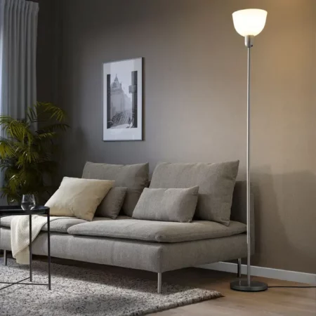 IKEA lance 4 lampes pratiques et fonctionnelles pour changer l'ambiance de votre salon