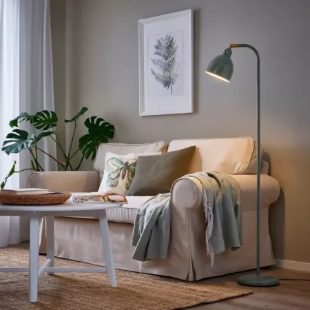 IKEA lance 4 lampes pratiques et fonctionnelles pour changer l'ambiance de votre salon