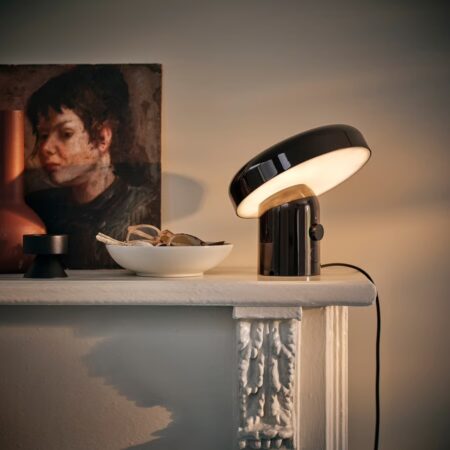 Ikea sort une lampe à petit prix qui transforme l’ambiance du salon