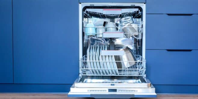 L'astuce du vinaigre blanc dans le lave-vaisselle fait vraiment des miracles ?