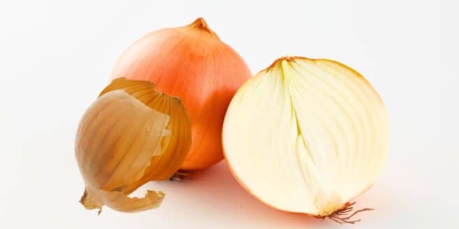 L'incroyable pouvoir culinaire de la peau d'oignon que tout le monde ignore