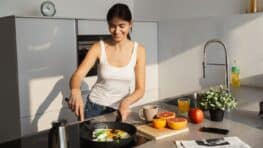 “Moins de 10 €” : 15 trouvailles cuisine qui font vraiment gagner du temps