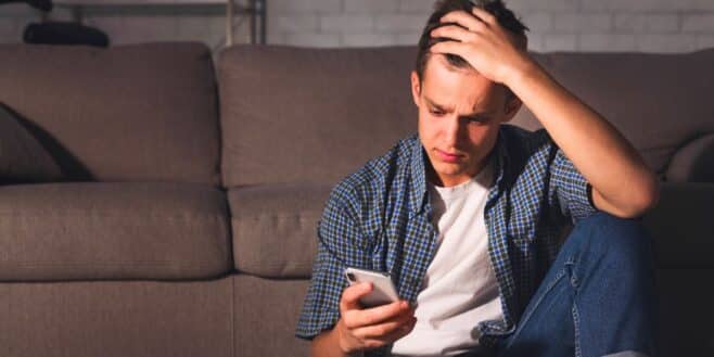 Ne répondez pas à ce SMS : l’arnaque bancaire qui circule en ce moment (signes à repérer)