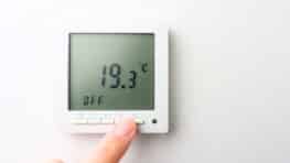 Oubliez la règle des 19°C : cette vraie température pour faire des économies et pour votre santé