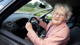 Retraite : plusieurs automobilistes âgés de 68 ans et plus ne peuvent plus conduire dans ces pays