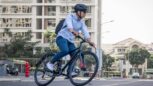 Une marque de vélo cargo très connue lance son premier longtail électrique, mais son prix fait grincer des dents