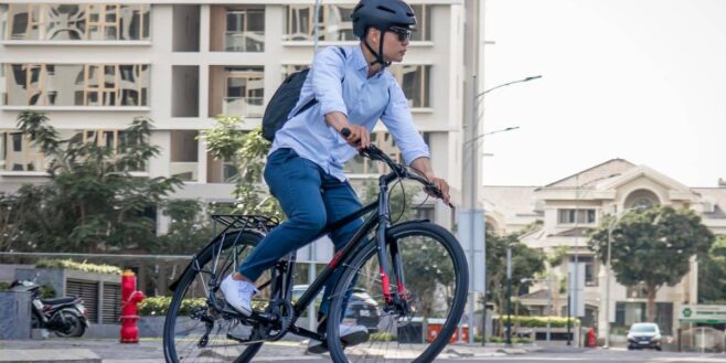 Une marque de vélo cargo très connue lance son premier longtail électrique, mais son prix fait grincer des dents