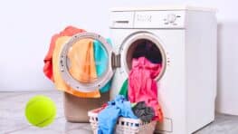 Une simple balle de tennis : votre meilleure alliée pour vos lessives ?