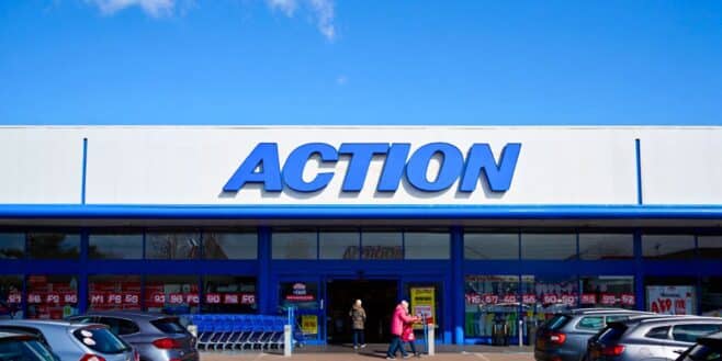 Action cartonne avec une lampe design à moins de 10 € pour votre salon