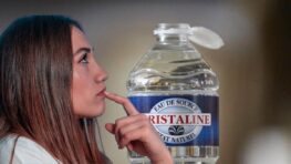 Bouteilles de eau une TVA plus élevée sur les contenants ce quil faut savoir