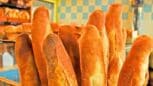 Cette astuce d'un boulanger pour dire adieu au pain rassis et le garder croustillant plusieurs jours